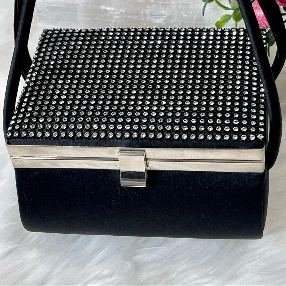 ๐๐SOLD๐๐LA REGALE EVENING BAG vintage UNIQUE CRYSTAL topped SQUARE shaped - Picture 4 of 14